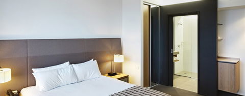 Atura Dandenong - Brisbane 4u 1