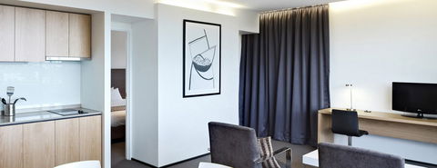 Atura Dandenong - Brisbane 4u 2