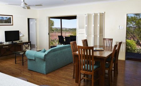 Kimberley Hotel - Tourism Brisbane 4