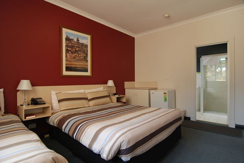 Hotel Dolma - Tourism Brisbane 3