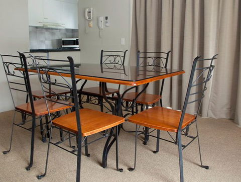 Ambassador Apartments Holiday Units - Brisbane 4u 1