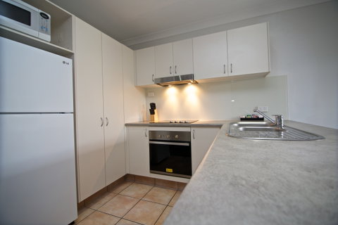 Blue Water Bay Luxury Villas - Tourism Brisbane 5