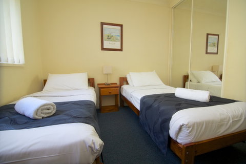 Blue Water Bay Luxury Villas - Tourism Brisbane 6