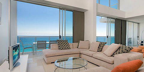 Air On Broadbeach - Tourism Brisbane 0