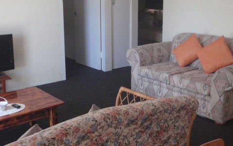 Jadran Motel ElJays Holiday Lodge - Tourism Brisbane 3