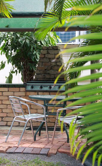 Golden Fountain Motel - Tourism Brisbane 1