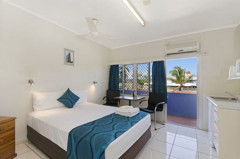 Strand Motel - Brisbane 4u 1