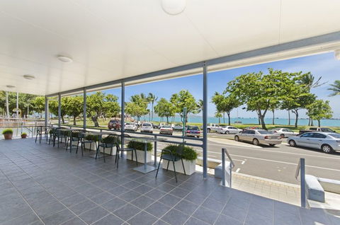 Strand Motel - Brisbane 4u 2