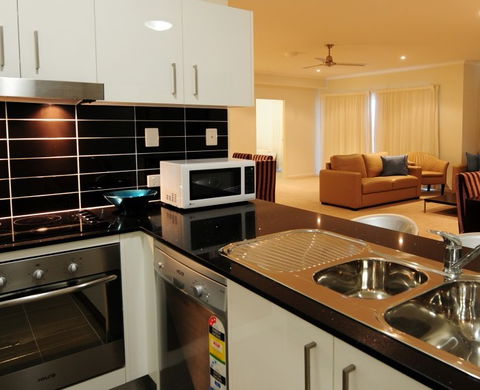 Gladstone City Central Apartment Hotel - Tourism Brisbane 2