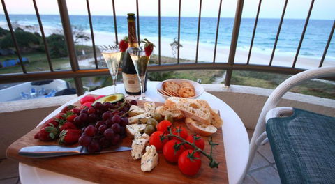 San Simeon Beachfront Apartments - Tourism Brisbane 6