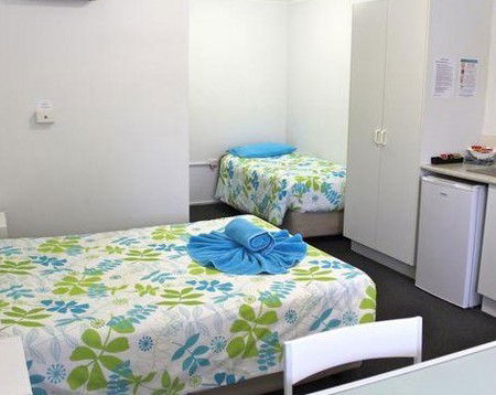 Ocean Park Motel And Holiday Apartments - Tourism Brisbane 1