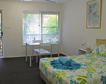 Ocean Park Motel And Holiday Apartments - Tourism Brisbane 3