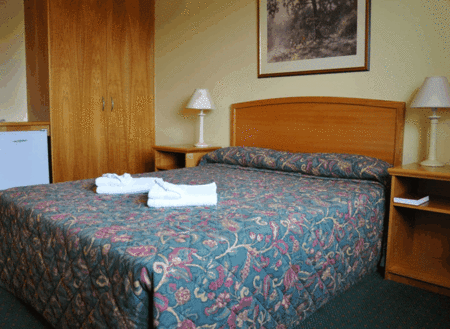 Meadowbrook Hotel - Tourism Brisbane