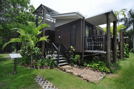 Airlie Cove Resort And Van Park - Brisbane 4u 1