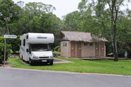 Airlie Cove Resort And Van Park - Brisbane 4u 5