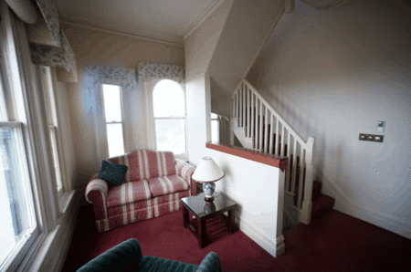 The Yarra Glen Grand Hotel - Brisbane 4u 3