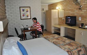 Castle Motor Lodge - Brisbane 4u 1