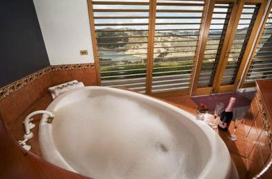 Eagle View Escape - Tourism Brisbane 0