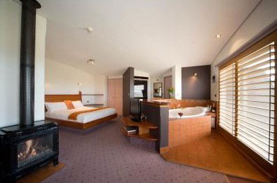 Eagle View Escape - Tourism Brisbane 1