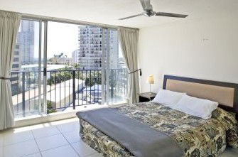 Condor Ocean View Apartments - Tourism Brisbane 3