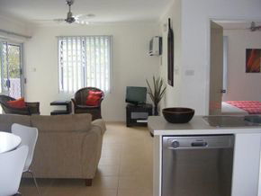 Port Douglas Outrigger Apartments - Brisbane 4u 4