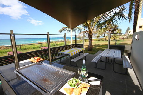 San Simeon Beachfront Apartments - Tourism Brisbane 3
