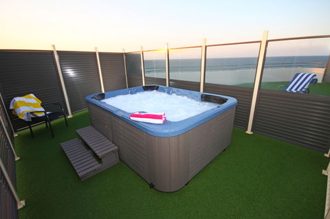 San Simeon Beachfront Apartments - Tourism Brisbane 4