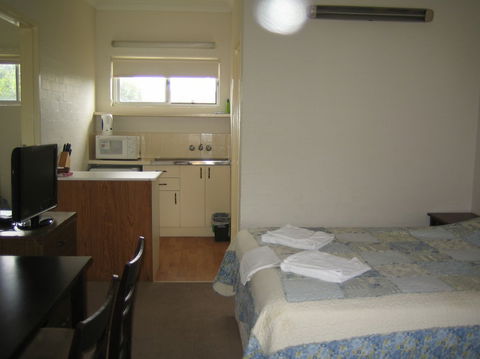 The Coasters Motel - Brisbane Tourism 4