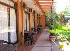 Desert Rose Inn - Tourism Brisbane 0