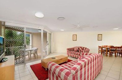Surfers Beach Holiday Apartments - Brisbane 4u 2