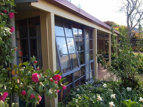 Bright Highland Valley Cottages - Tourism Brisbane 1