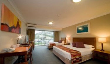 Airlie Beach Hotel - Tourism Brisbane 2