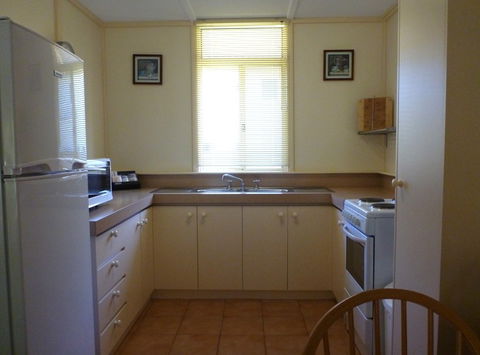 Park Avenue Holiday Units - Tourism Brisbane 5