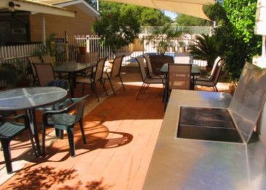 White Gum Motel - Tourism Brisbane 1