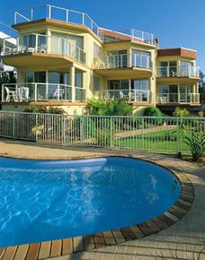 A Baywatch Apartments - Tourism Brisbane 0