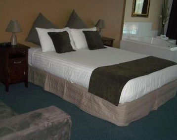 Logan City Motor Inn - Tourism Brisbane 1