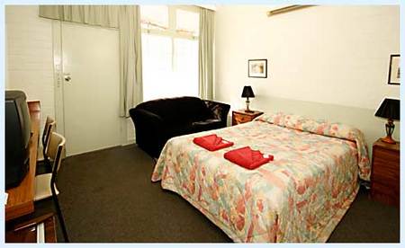 Guichen Bay Motel - Tourism Brisbane 0