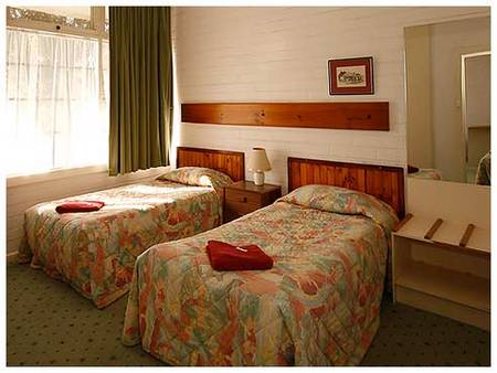 Guichen Bay Motel - Tourism Brisbane 3