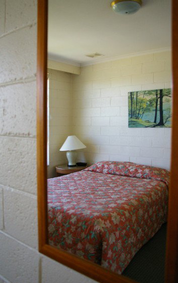 Mulgrave Court Motor Inn - Tourism Brisbane 1