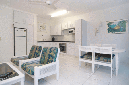 Agincourt Beachfront Apartments - Tourism Brisbane 3