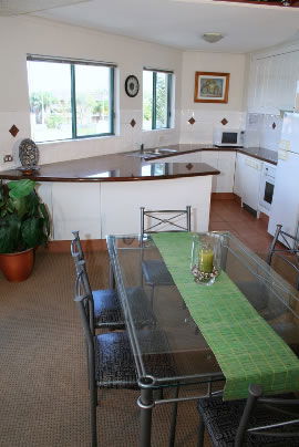 Santa Fe Holiday Apartments - Tourism Brisbane 3