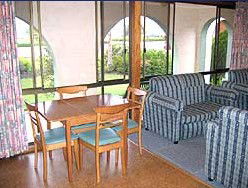 Del Costa Holiday Villas - Tourism Brisbane 1