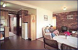 Del Costa Holiday Villas - Tourism Brisbane 2