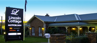 Lincoln Cottage Motor Inn - Tourism Brisbane 0
