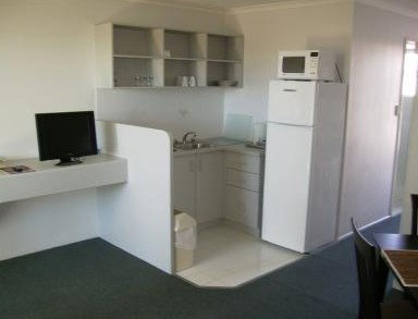 Reef Adventureland Motor Inn - Tourism Brisbane 1