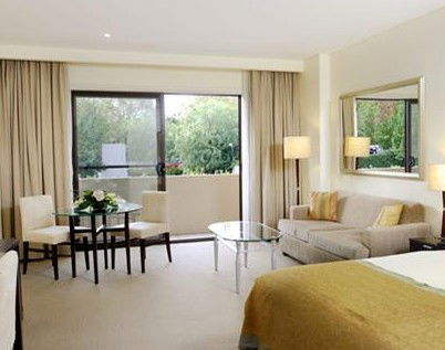 The Hills Lodge Boutique - Tourism Brisbane 0