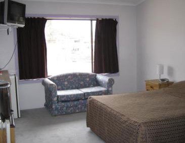 Banjo Paterson Inn - Tourism Brisbane 1