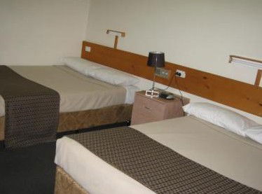 Banjo Paterson Inn - Tourism Brisbane 3