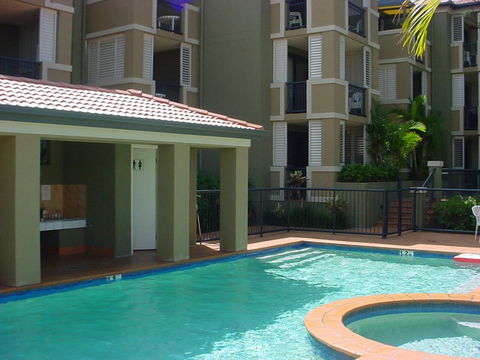Beaches On Wave Street - Brisbane Tourism 1