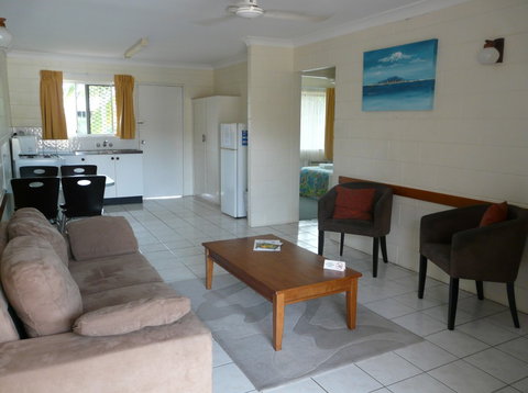 Oasis Inn Holiday Apartments - Tourism Brisbane 1